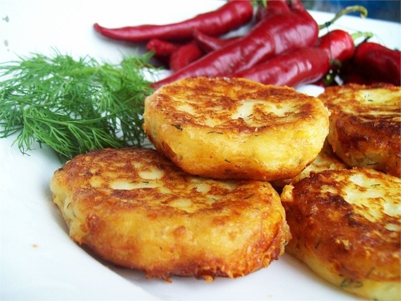 Как сделать котлеты из кабачков и картошки Как сделать котлеты из кабачков и картошки