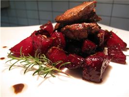 Печеная свекла с лимоном и травами