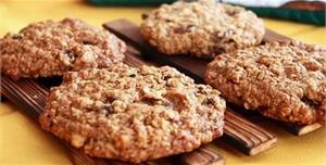 Как приготовить печенье из овсяных хлопьев в микроволновке  