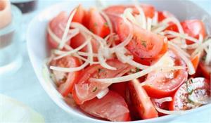 Вкусная маринованная закуска из овощей