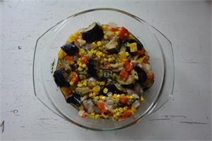 Колбаски мясокрупяные с овощами по-португальски 
