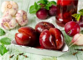 Маринованные сливы