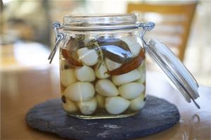 Маринованный лук на зиму – это нечто совершенное! 