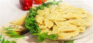 Вареники из квашеной капусты и сала