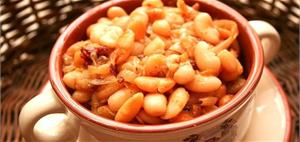 Бобовые с луком