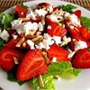 Салат с клубникой и курицей
