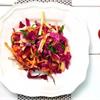 Салат из краснокочанной капусты, моркови и яблока