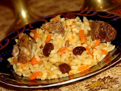 фото ПЛОВ С МОРКОВЬЮ И ИЗЮМОМ