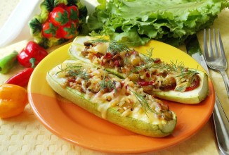 фото КАБАЧКИ, ФАРШИРОВАННЫЕ ОВОЩАМИ И РИСОМ, ЗАПЕЧЕННЫЕ