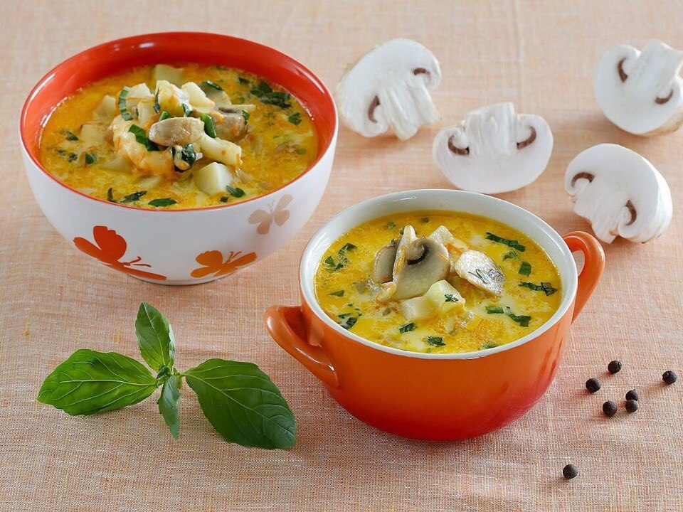 Сливочный суп с рисом и грибами
