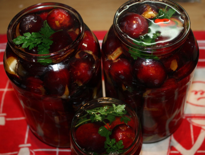 Маринованные сливы