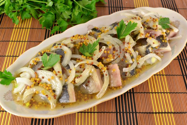 Сельдь в горчично-уксусной заливке