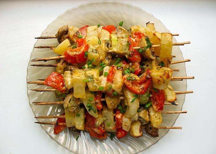 Шашлык из картофеля с шампиньонами