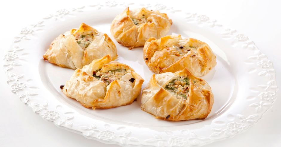 Пирожки с моцареллой и курицей