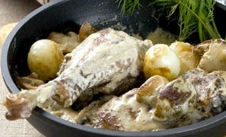 фото ФАЗАН ЖАРЕНЫЙ В СМЕТАНЕ С ШАМПИНЬОНАМИ